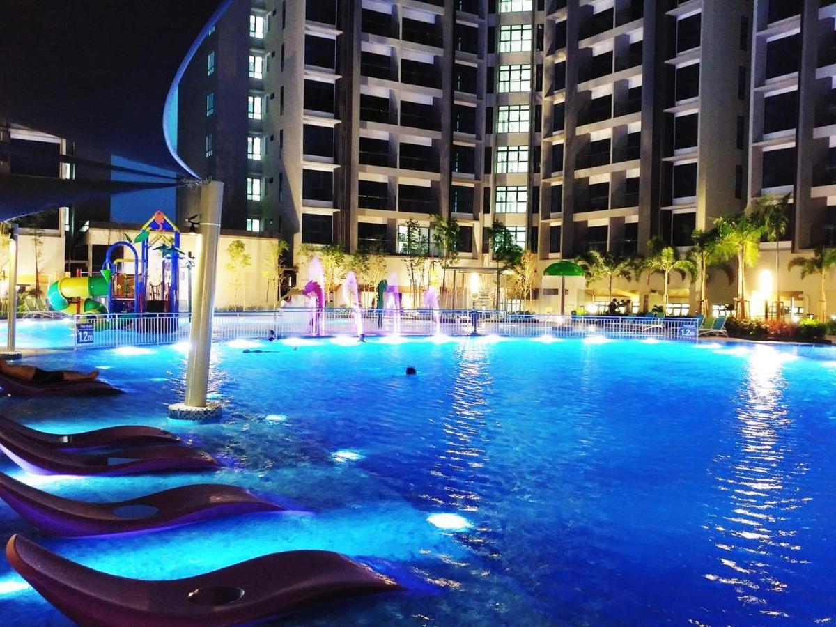 Mykey Atlantis B-22-04 Melaka City Bagian luar foto